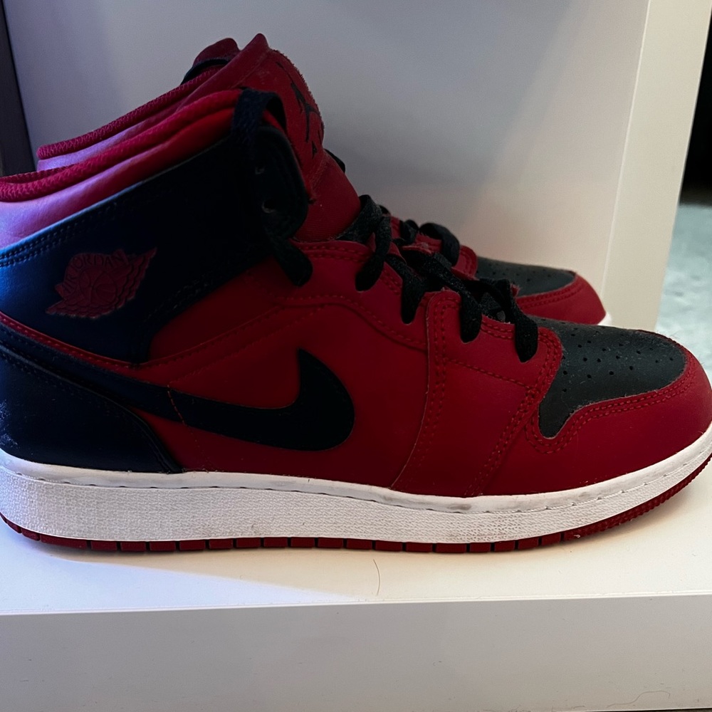 Air Jordan 1 mid red and black.        Size-6.5 youth